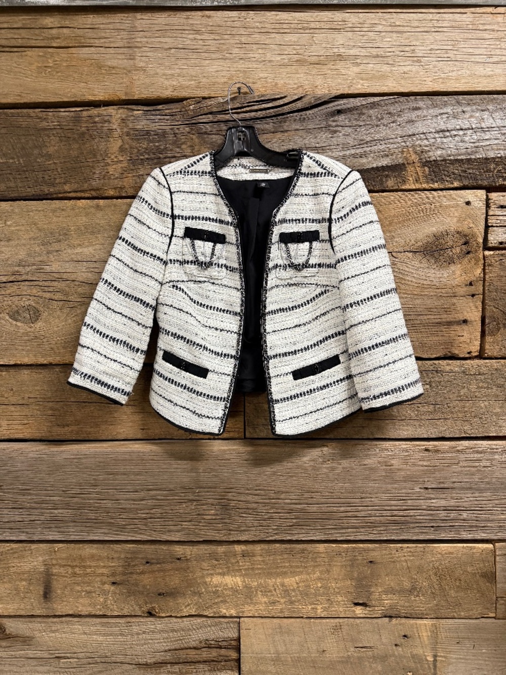 White House Black Market cropped collarless blazer, Black/White, Size 4